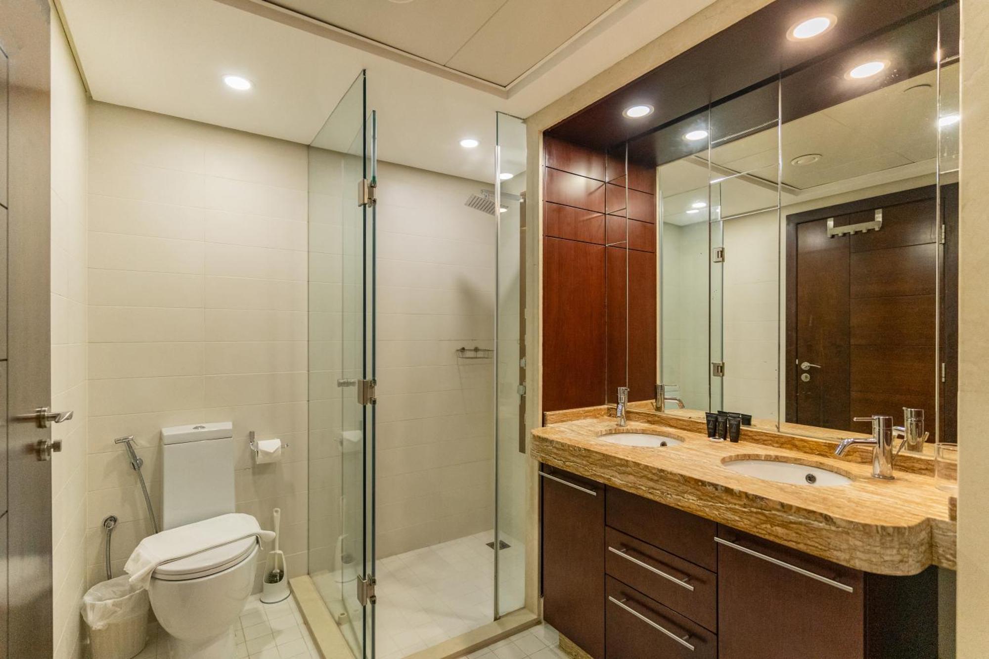 Chic 2Br Apartment, Prime Location Near Dubai Mall - Allsopp&Allsopp Luaran gambar