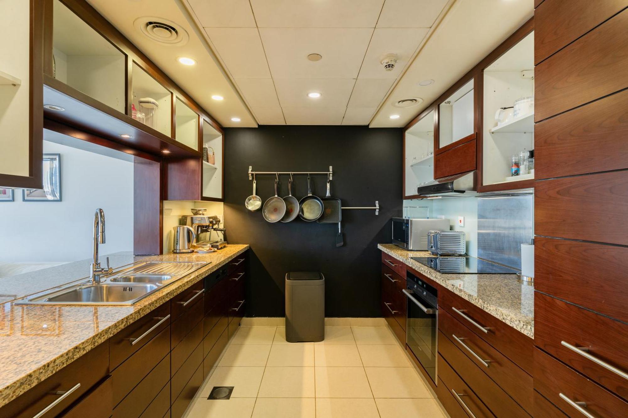 Chic 2Br Apartment, Prime Location Near Dubai Mall - Allsopp&Allsopp Luaran gambar