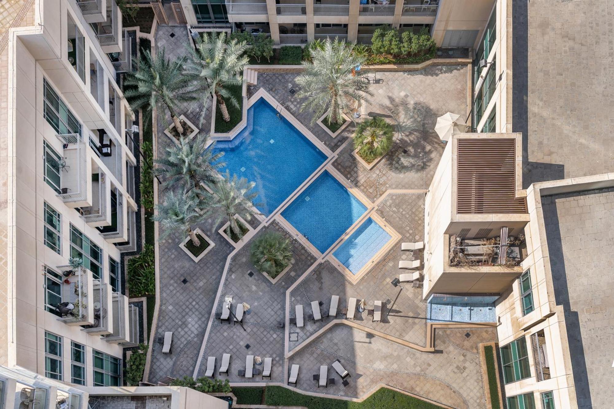 Chic 2Br Apartment, Prime Location Near Dubai Mall - Allsopp&Allsopp Luaran gambar